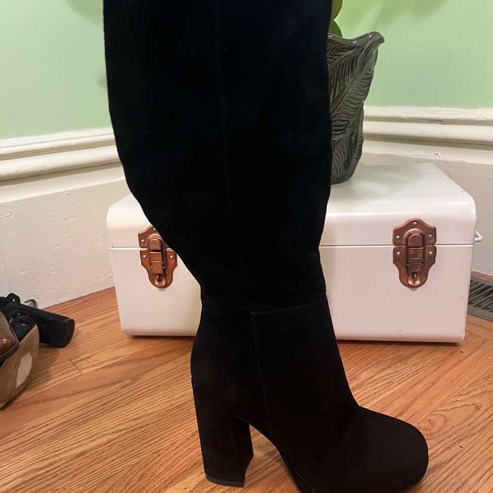 Black knee high platform tall boots